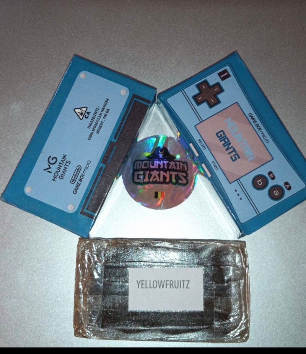 Mountain Giants Dry Sift - Yellow Fruitz Hash